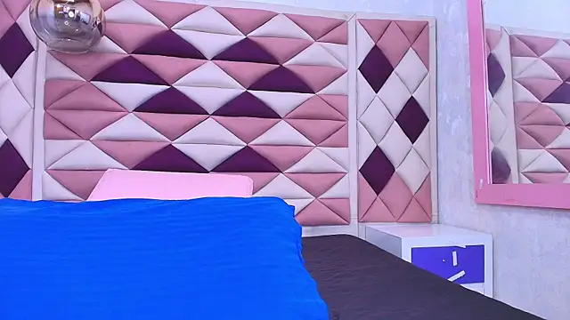 abbyrouss  online show from 22, 9, 2025