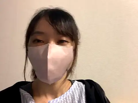 Snapshot of ituki_0415 chatting on 19, 10, 2025 ituki 0415 online show from 19, 10, 2025