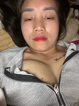 Snapshot of chipp-bong chatting on 4, 2, 2026 chipp-bong online show from 4, 2, 2026