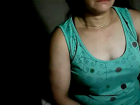 yoursPinayMama1682 online show from 23, 9, 2025