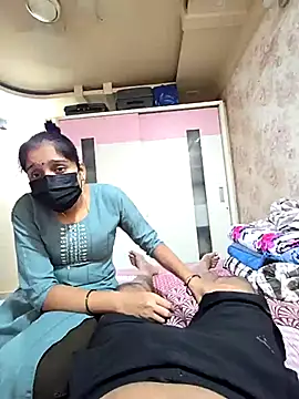 Snapshot of shobha_lover02 chatting on 26, 9, 2025 shobha lover02 online show from 26, 9, 2025