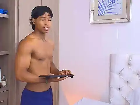 Snapshot of cassian_gold chatting on 7, 5, 2026 cassian gold online show from 7, 5, 2026