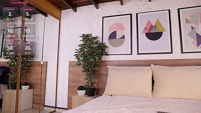 VictoriaShelby online show from 13, 4, 2026