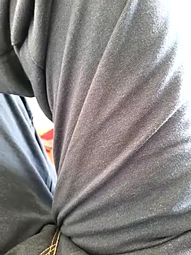 Snapshot of Chanderi19 chatting on 20, 11, 2025 Chanderi19 online show from 20, 11, 2025