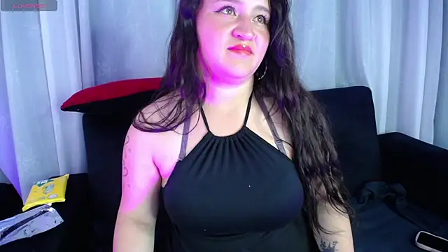 Snapshot of alahia_sw chatting on 28, 9, 2025 alahia sw online show from 28, 9, 2025