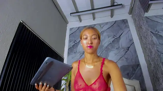 Alisha Ebonyy online show from 11, 9, 2025