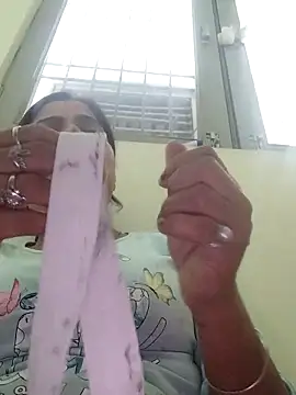 Snapshot of Hot-Pooja25 chatting on 20, 9, 2025 Hot-Pooja25 online show from 20, 9, 2025