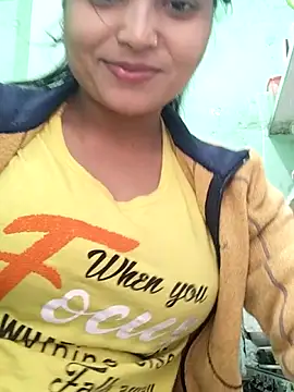 Snapshot of Hot-Pooja25 chatting on 6, 1, 2026 Hot-Pooja25 online show from 6, 1, 2026