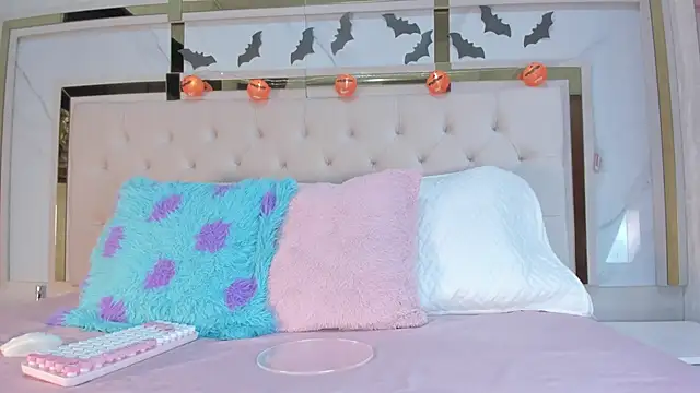 Cameron Hearts online show from 16, 10, 2025