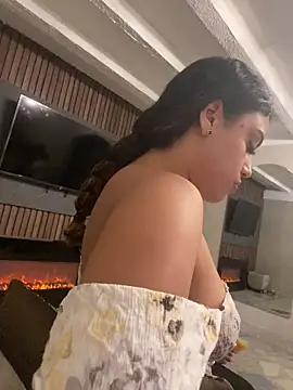 Salomeferreira  online show from 14, 11, 2025