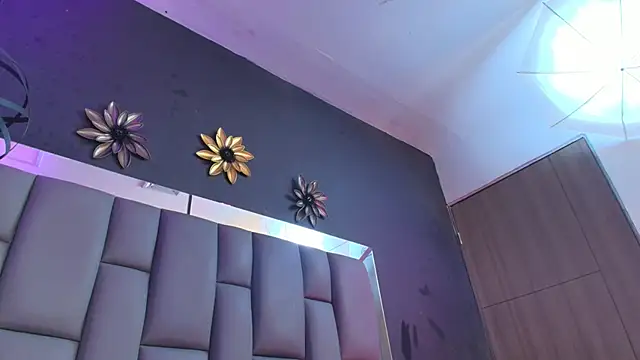 kissme luna online show from 11, 11, 2025