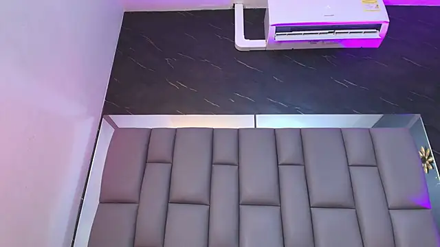 kissme luna online show from 28, 11, 2025