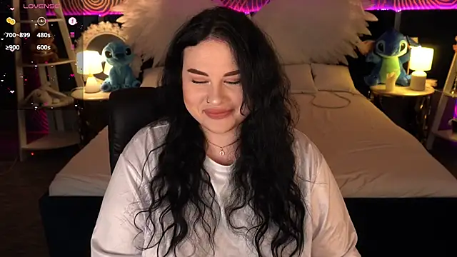 Snapshot of SerahMirabeli chatting on 4, 11, 2025 SerahMirabeli online show from 4, 11, 2025