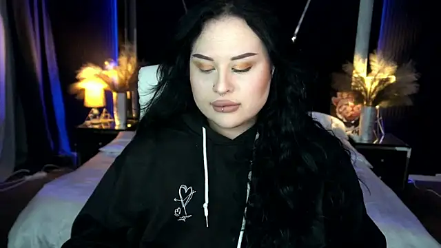 Snapshot of SerahMirabeli chatting on 16, 11, 2025 SerahMirabeli online show from 16, 11, 2025