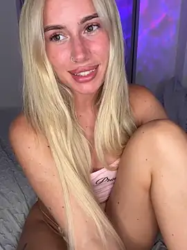 Snapshot of SexySaraxxoo chatting on 2, 6, 2026 SexySaraxxoo online show from 2, 6, 2026