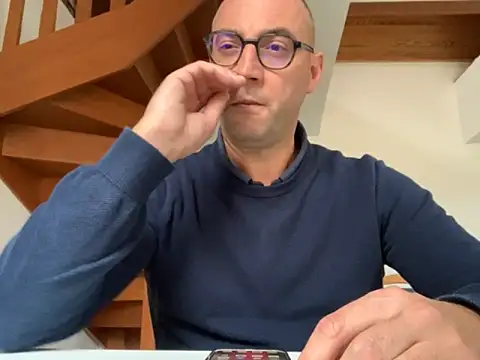 Snapshot of Marronglace1 chatting on 6, 10, 2025 Marronglace1 online show from 6, 10, 2025