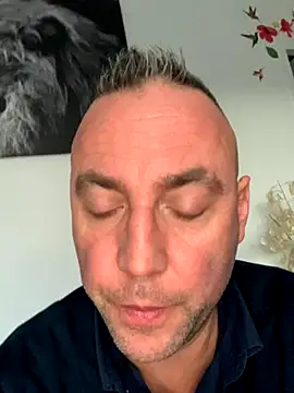 Snapshot of Marronglace1 chatting on 28, 11, 2025 Marronglace1 online show from 28, 11, 2025