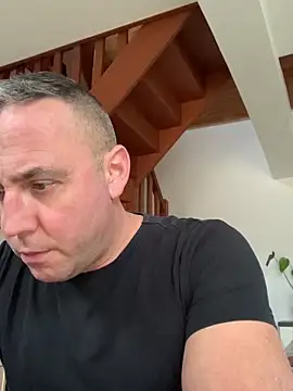 Snapshot of Marronglace1 chatting on 19, 12, 2025 Marronglace1 online show from 19, 12, 2025