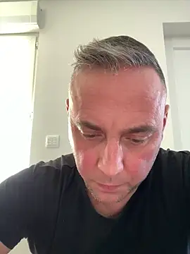 Snapshot of Marronglace1 chatting on 6, 2, 2026 Marronglace1 online show from 6, 2, 2026