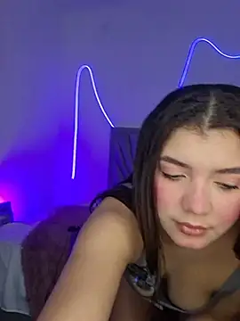 Snapshot of Fiorela_1 chatting on 8, 7, 2026 Fiorela 1 online show from 8, 7, 2026