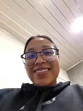 Snapshot of susan_mooree chatting on 6, 1, 2026 susan mooree online show from 6, 1, 2026