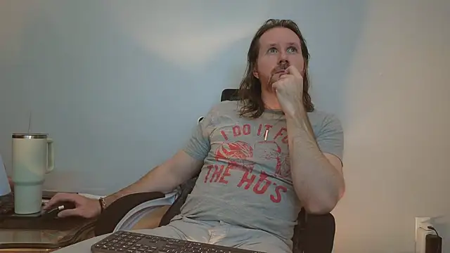 Snapshot of AlbinoAdonis chatting on 21, 4, 2026 AlbinoAdonis online show from 21, 4, 2026