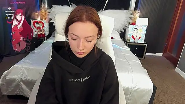 FoxyMayy online show from 4, 3, 2026