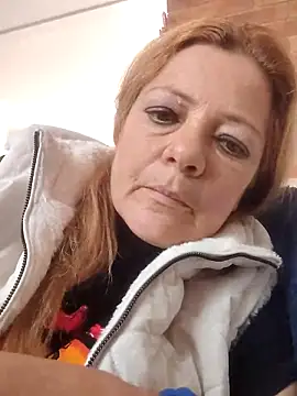 Casandra Cruz online show from 12, 10, 2025