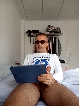 Snapshot of EmilioTaladdro chatting on 1, 5, 2026 EmilioTaladdro online show from 1, 5, 2026