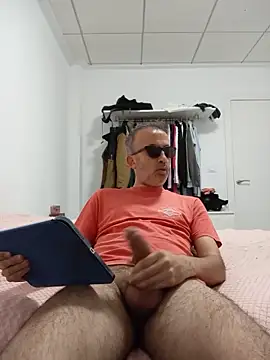 Snapshot of EmilioTaladdro chatting on 17, 5, 2026 EmilioTaladdro online show from 17, 5, 2026