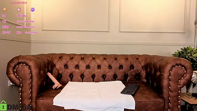 ArielBlossom    online show from 13, 9, 2025