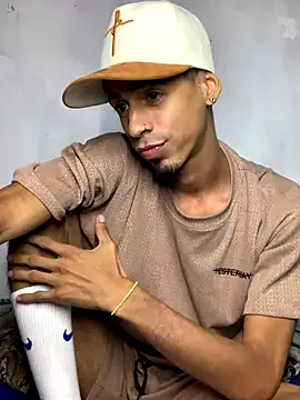 Snapshot of Alexx_1214 chatting on 13, 9, 2025 Alexx 1214 online show from 13, 9, 2025