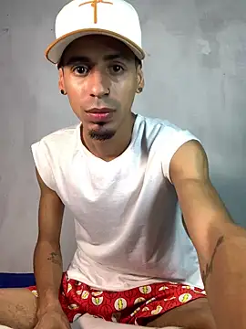 Snapshot of Alexx_1214 chatting on 14, 9, 2025 Alexx 1214 online show from 14, 9, 2025