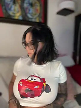 Snapshot of GabyMejiaa chatting on 3, 12, 2025 GabyMejiaa online show from 3, 12, 2025