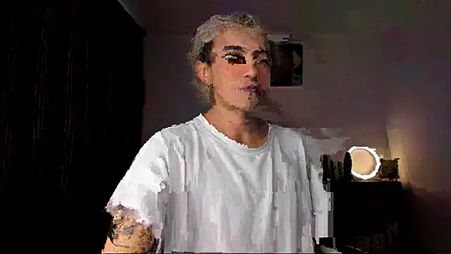 guynextdo0r online show from 16, 10, 2025