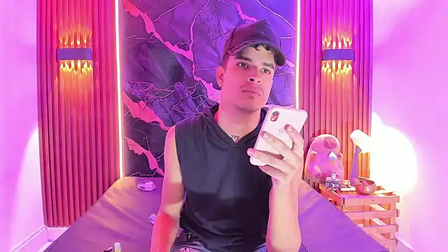 Lucky boys  X online show from 29, 9, 2025