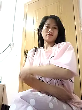 Snapshot of luy-xinh02 chatting on 14, 11, 2025 luy-xinh02 online show from 14, 11, 2025