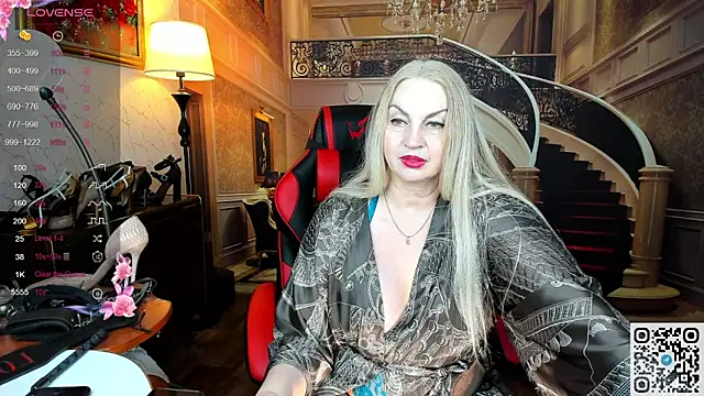 Snapshot of Nina_Devillle chatting on 23, 5, 2026 Nina Devillle online show from 23, 5, 2026