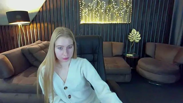 Alina Blonde online show from 9, 4, 2026