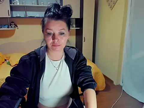 Snapshot of Soffy_Skye chatting on 29, 4, 2026 Soffy Skye online show from 29, 4, 2026