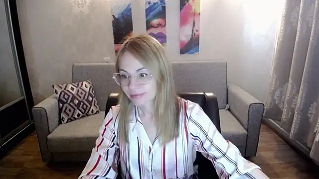 shy hot cat online show from 24, 9, 2025