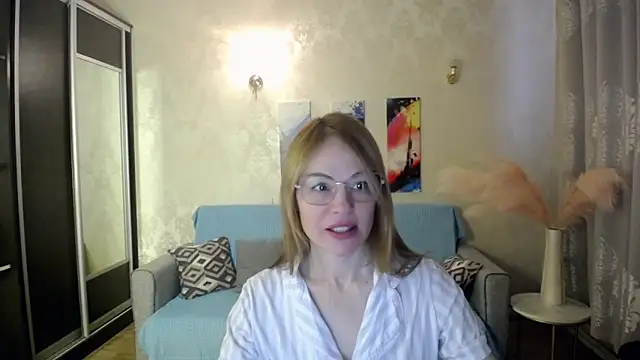 shy hot cat online show from 2, 12, 2025