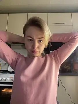 MartaLuna  online show from 6, 1, 2026