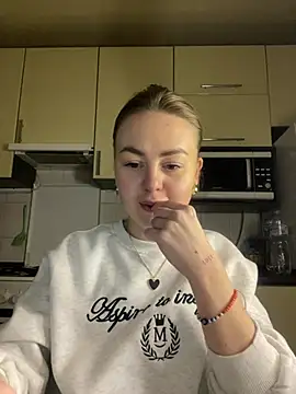 MartaLuna  online show from 28, 2, 2026