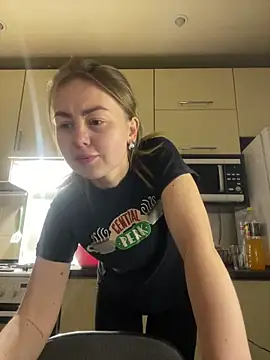 MartaLuna  online show from 1, 3, 2026