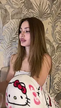 Elizabeth Tay online show from 22, 12, 2025