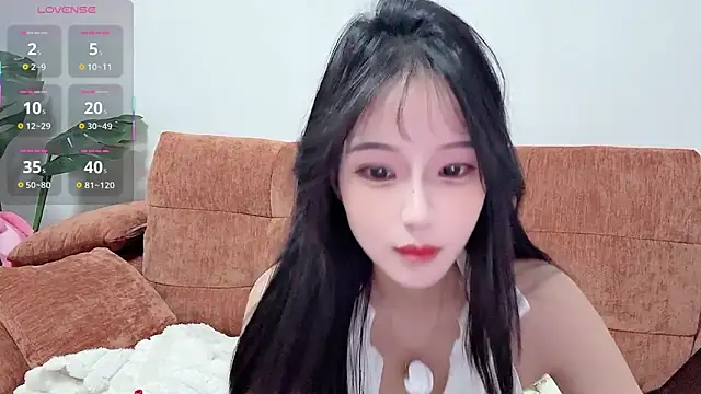 Snapshot of qiqi-2025 chatting on 5, 2, 2026 qiqi-2025 online show from 5, 2, 2026