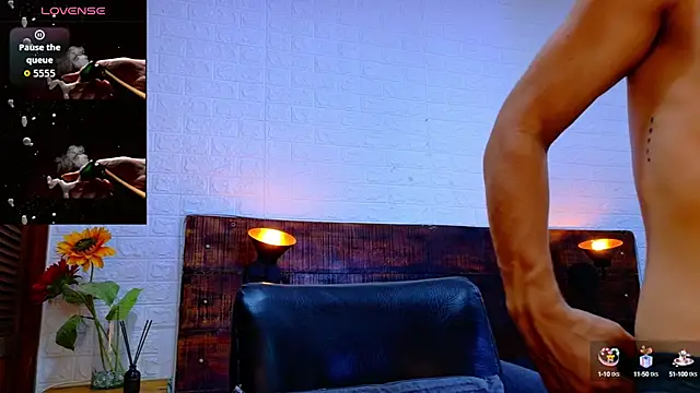 Snapshot of JhosuaVega chatting on 28, 10, 2025 JhosuaVega online show from 28, 10, 2025