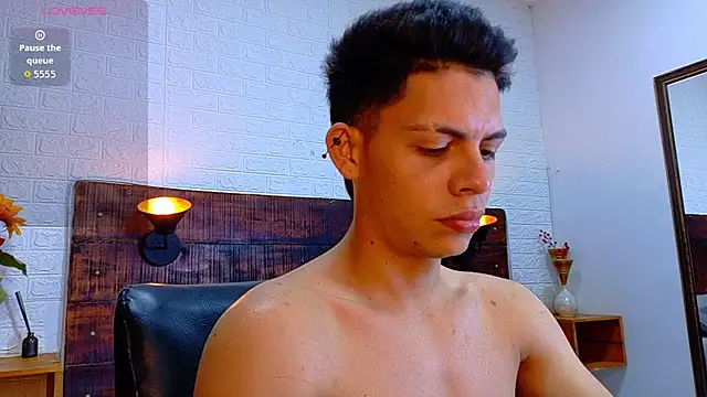 Snapshot of JhosuaVega chatting on 1, 11, 2025 JhosuaVega online show from 1, 11, 2025