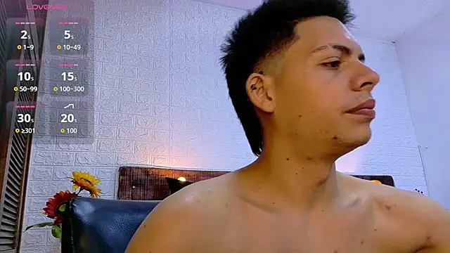 Snapshot of JhosuaVega chatting on 26, 11, 2025 JhosuaVega online show from 26, 11, 2025